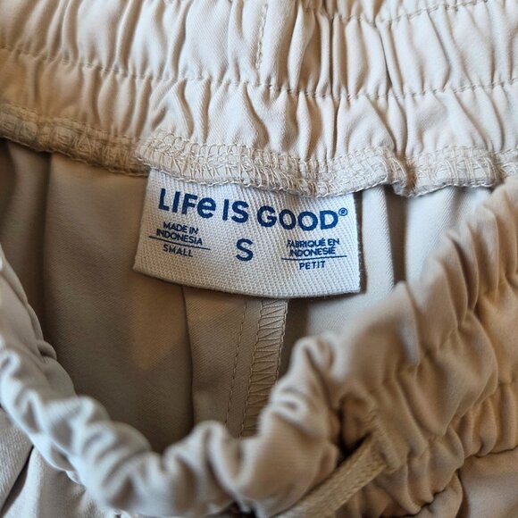 Women's Solid Everyday Short Life is Good - Picture 6 of 8